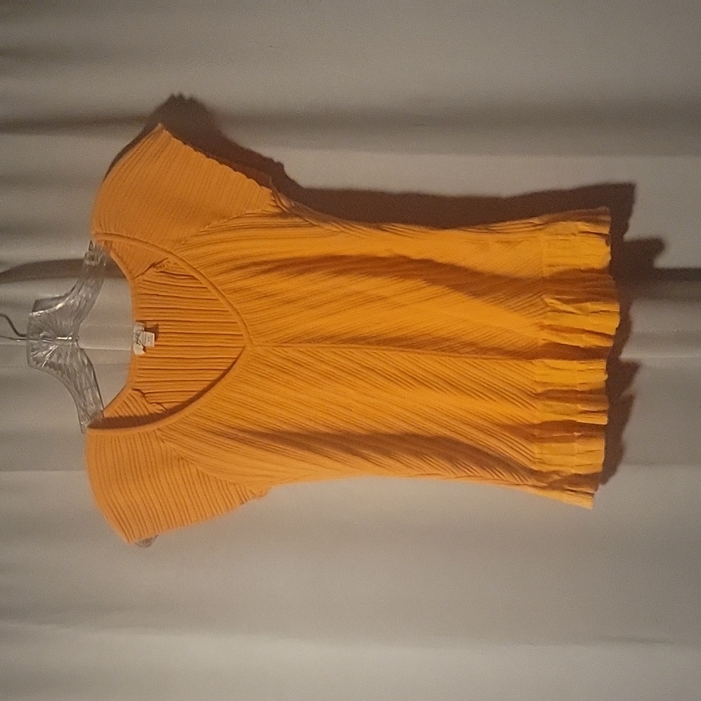 J. Jill Vibrant Orange Pleated Cap Sleeve Blouse